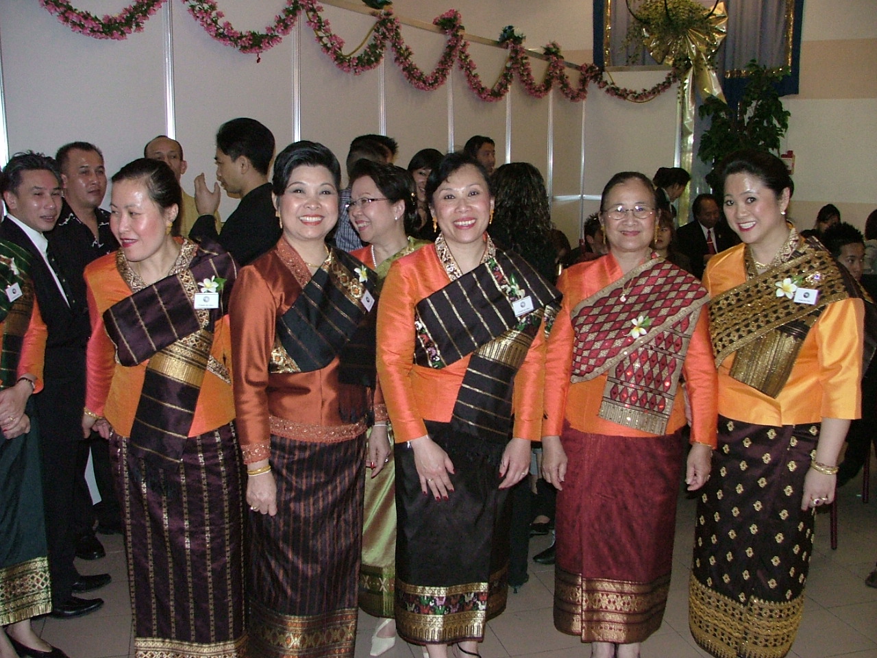 soirée pimay lao 2007associa.femmes lao en france 270.jpg